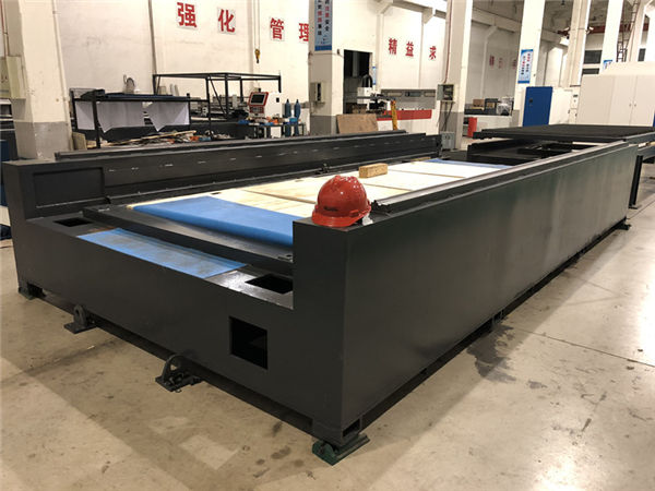 ప్రొఫెషనల్ మెటల్ ప్లేట్ మరియు ట్యూబ్ పైప్ కట్టర్ ఫైబర్ లేజర్ కట్టర్